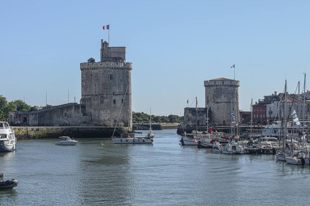 Pet friendly apartment in La Rochelle