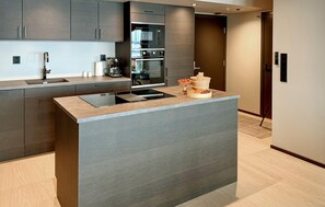 Fridge, microwave, dishwasher, coffee/tea maker