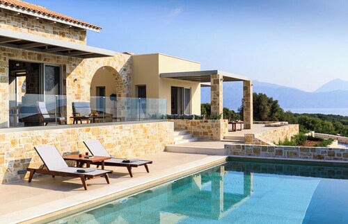 Sea view 2-bedroom villa in lovely Meganis with WiFi, AC