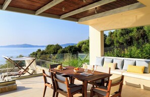 Outdoor dining - Sea view 2-bedroom villa in lovely Meganis with WiFi, AC (lefkada)