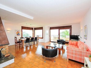 Huis, 4 slaapkamers, terras | Woonruimte