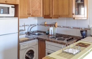 Fridge, microwave, oven, coffee/tea maker
