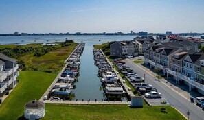 Marina - 🏖️ Spacious 4-Bedroom Bay Ct Townhome in West Ocean City, perfect for family getaways!🏖️ (Ocean City)