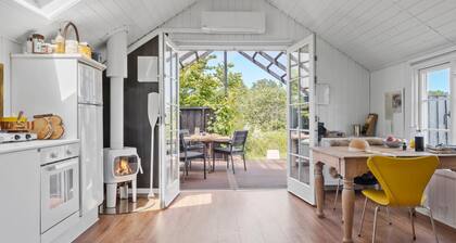 2 bedroom gorgeous home in Glesborg