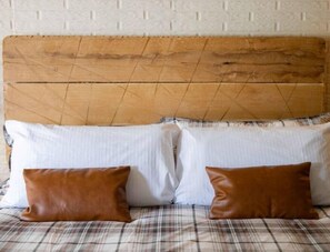 WiFi, bed sheets