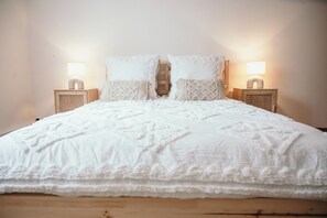 2 soverom, strykejern/-brett, wi-fi og sengetøy