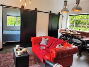 1 chambre, fer et planche à repasser, Wi-Fi gratuit, draps fournis