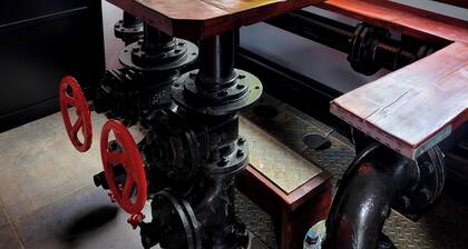 Industrial | Entire House | Air-Con | Pet-Friendly | Enclosed | Ironbridge Gorge