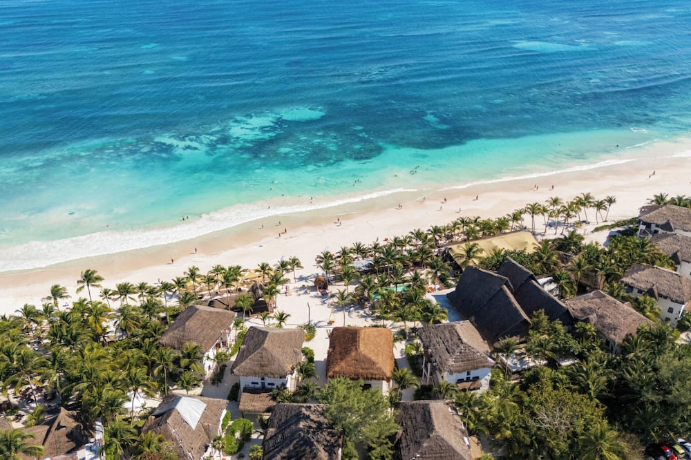 Mía Tulum Beachfront Resort - Ocean View Suites and Beach Club