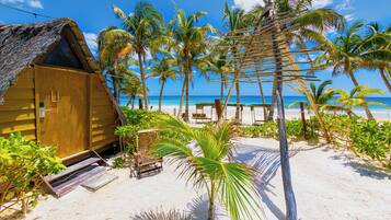 Bungalow estándar, baño compartido, vista al mar | Wifi gratis y ropa de cama