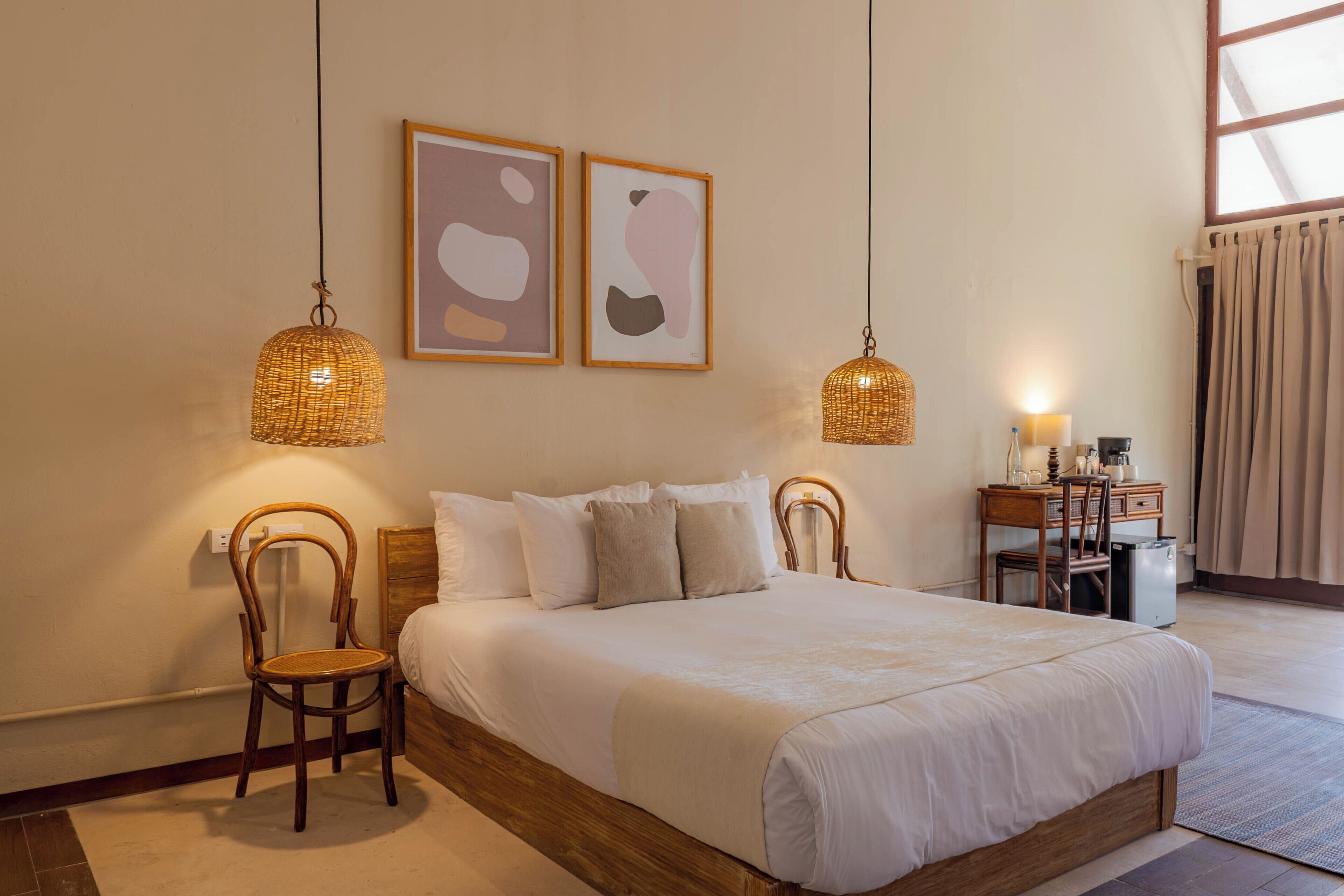 Superior Double Room, 1 King Bed | Free WiFi, bed sheets