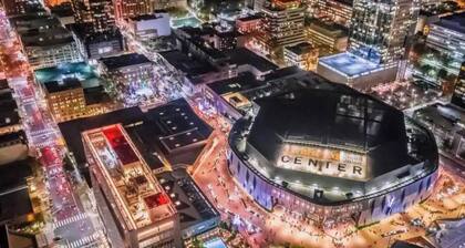 Jacuzzi Delight - Luxe 2BD/2BA Walk to UC Davis Medical Center