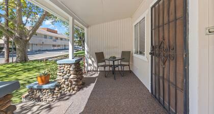 Jacuzzi Delight - Luxe 2BD/2BA Walk to UC Davis Medical Center