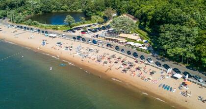 AIA AWARD WINNING COUNTRY ESTATE IN TRANQUIL SHELTER ISLAND