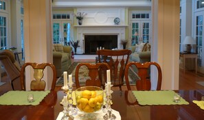 Dining - AIA AWARD WINNING COUNTRY ESTATE IN TRANQUIL SHELTER ISLAND (Shelter Island)