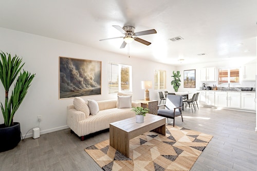 Casa Cielo: Eco-friendly 2BD Near Gem Show & I-10