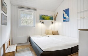 3 bedrooms, travel cot, free WiFi