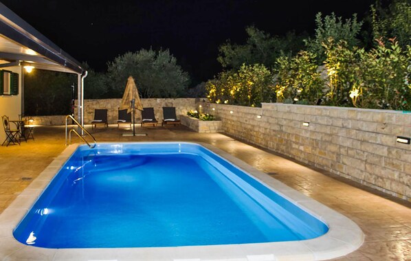 Opvarmet pool