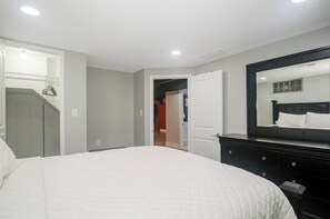 4 Schlafzimmer, Bügeleisen/Bügelbrett, WLAN, Bettwäsche