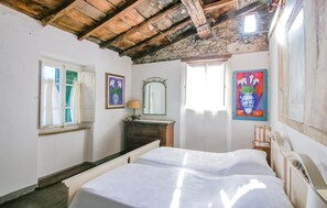 3 bedrooms, iron/ironing board, travel crib, free WiFi