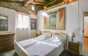 3 bedrooms, iron/ironing board, travel cot, free WiFi - 3 bedroom nice apartment in Stazzema (Stazzema)