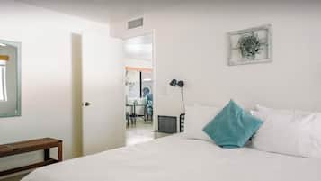 2 bedrooms, iron/ironing board, travel crib, internet