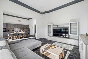 TV - For up to 8 people Kaiser Wilhelm Bridge (Wilhelmshaven)
