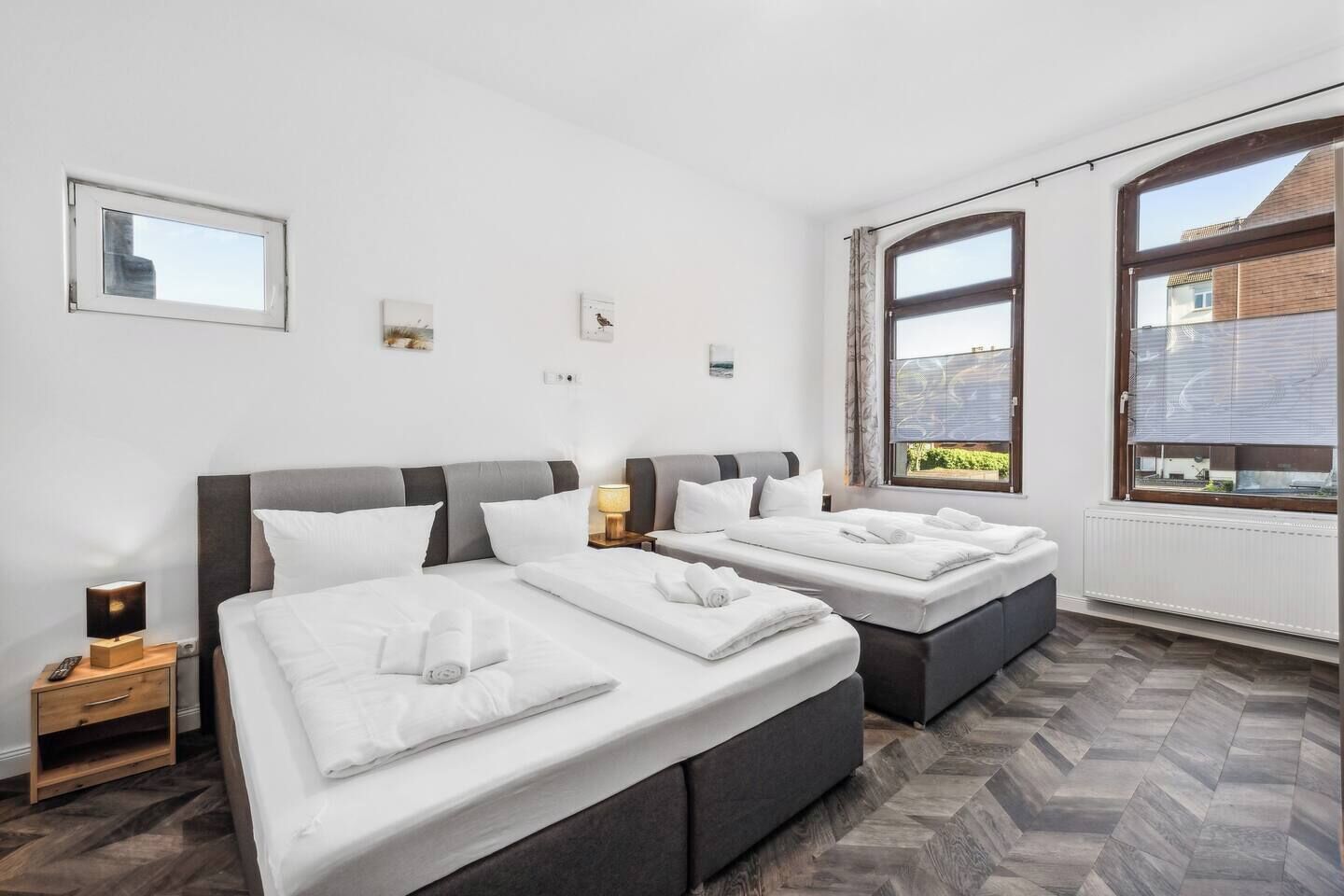 2 Schlafzimmer, Reisekinderbett, kostenloses WLAN, Bettwäsche