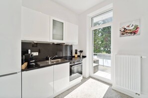 Fridge, microwave, oven, stovetop