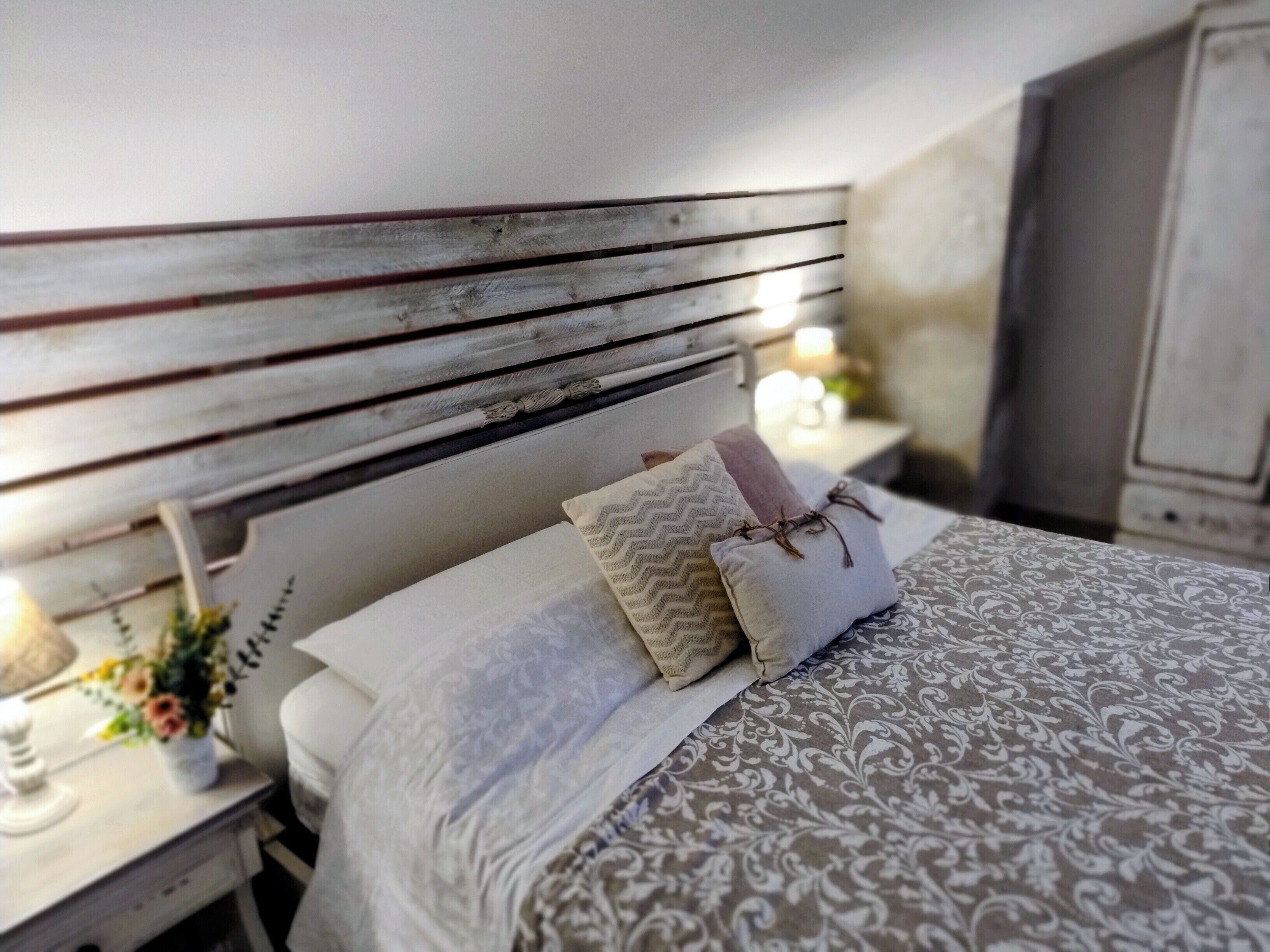 Dobbeltrom – comfort, utsikt mot høyde | Skrivebord og wi-fi (inkludert)