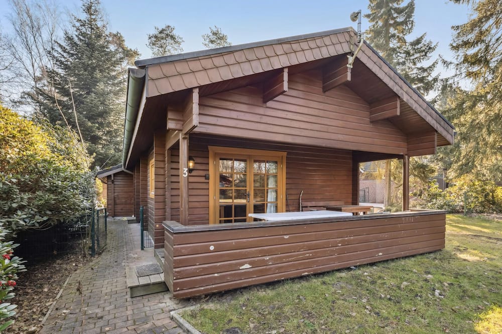Pet friendly home in Haren with WiFi
