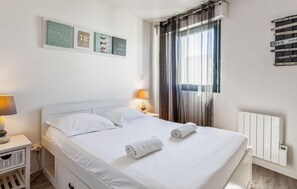 1 bedroom, iron/ironing board, travel cot, free WiFi