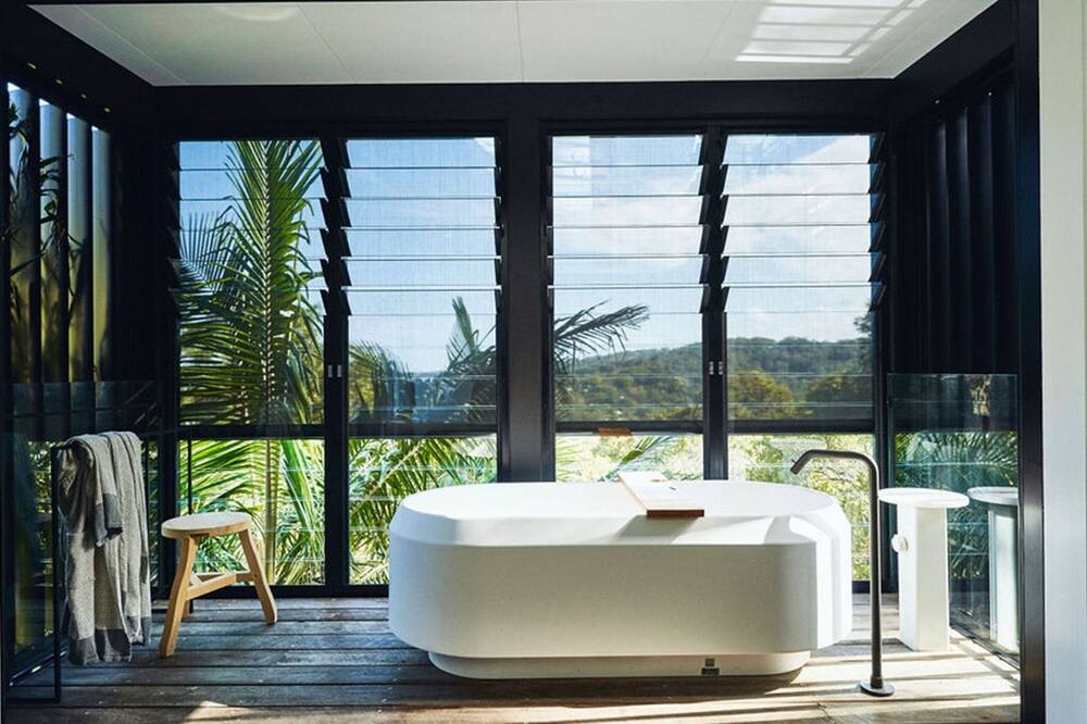 Crane Lodge blends the beauty of nature with unmatched luxury.