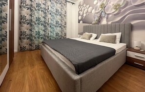 4 chambres, lit parapluie, Wi-Fi gratuit, draps fournis
