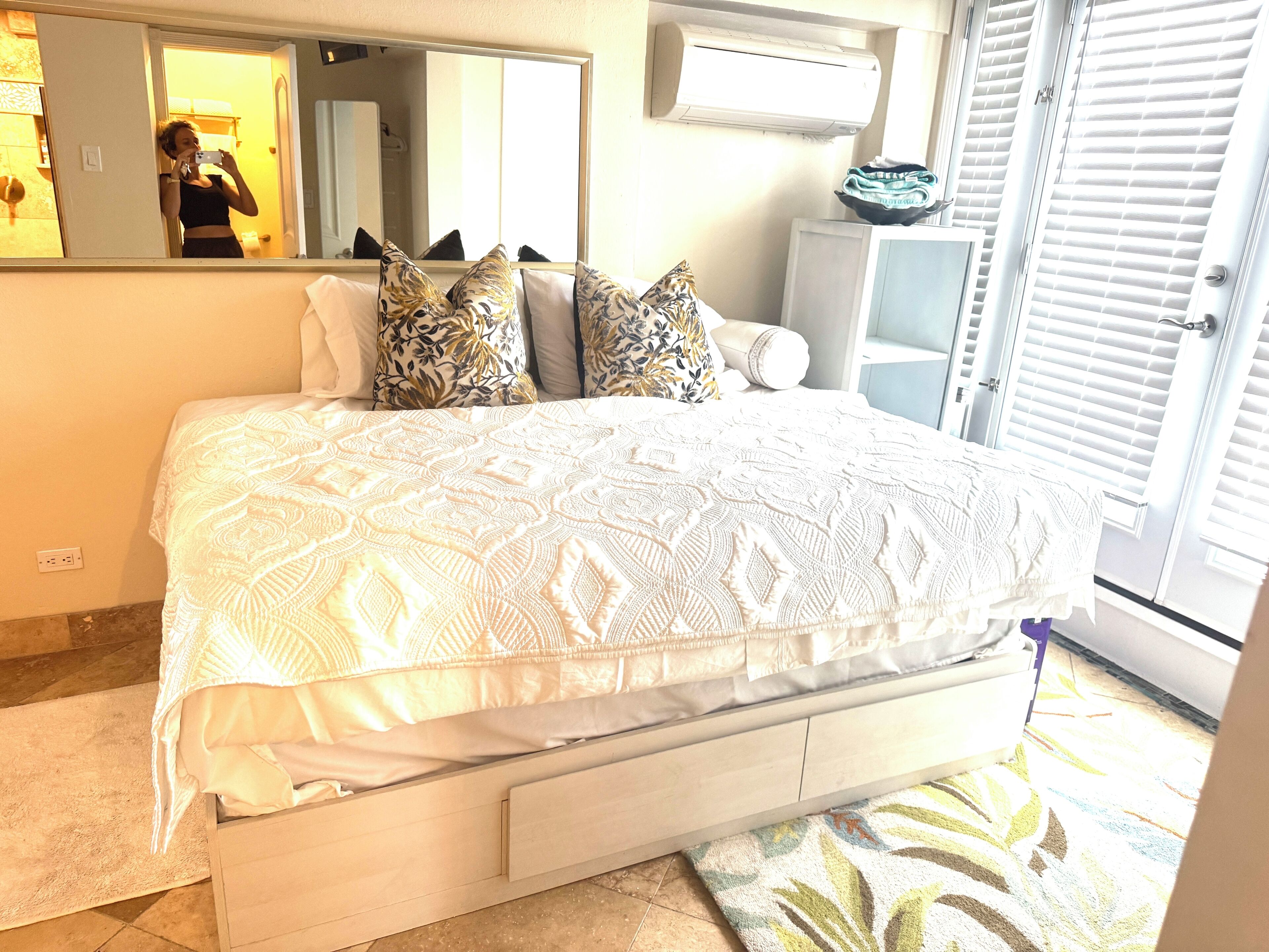 3 bedrooms, iron/ironing board, travel crib, WiFi