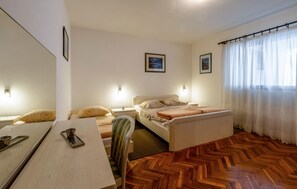 Free WiFi, bed sheets - Amazing apartment in Porec (Porec)