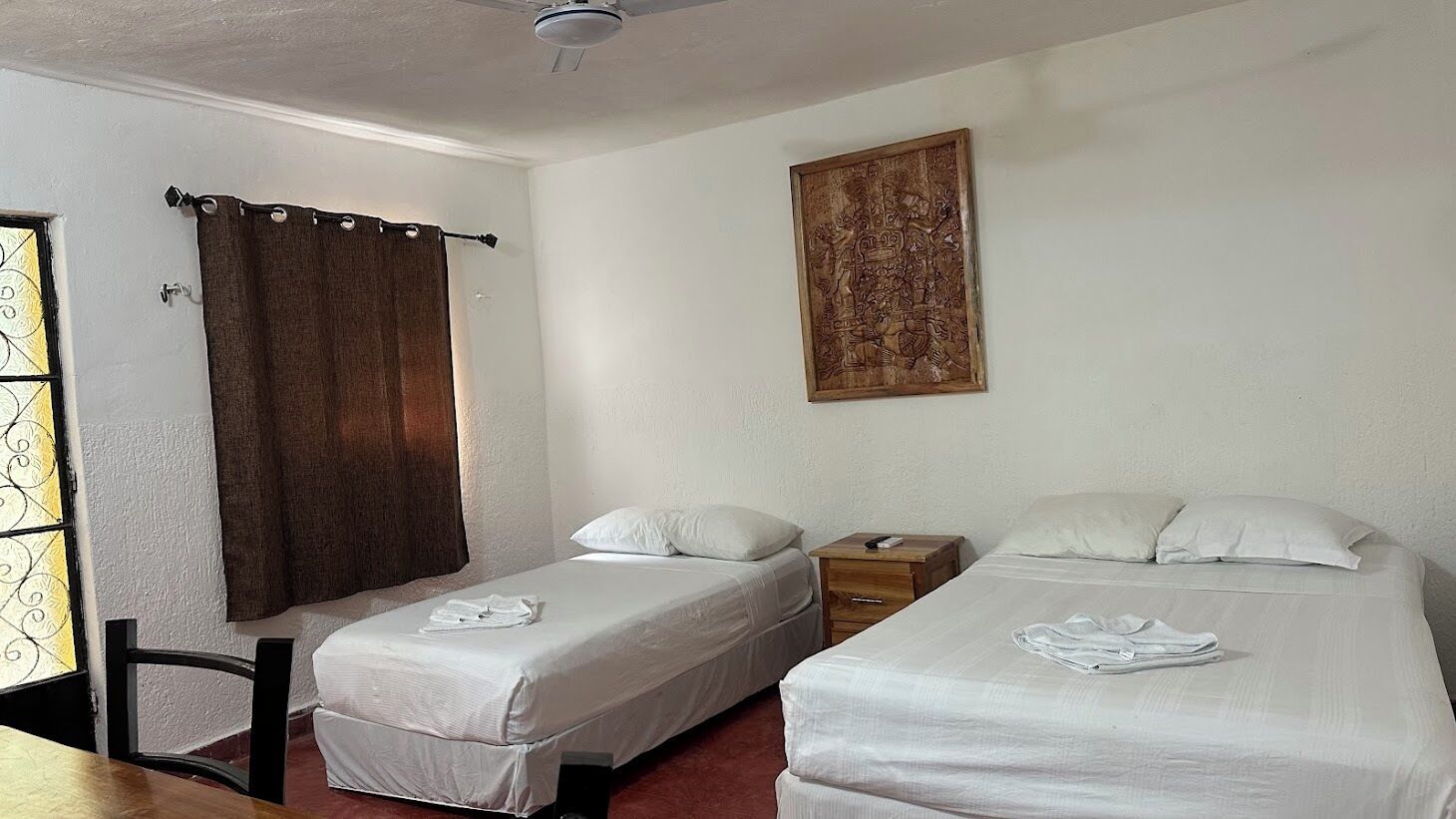 Basic Triple Room | Desk, free WiFi, bed sheets