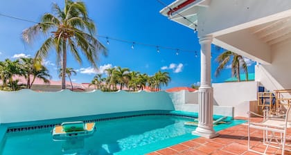 Charming 3BR Villa w Private Pool in Pelican Key