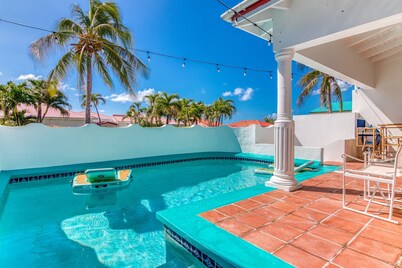 Charming 3BR Villa w Private Pool in Pelican Key