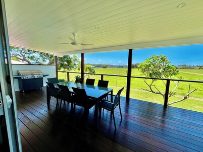 The Cottage at Glen Ewan - private cottage on cattle farm