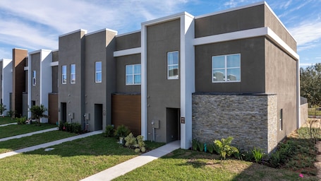 Front of property. Doppio Westside