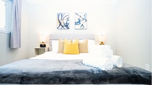 5 bedrooms, iron/ironing board, WiFi, bed sheets