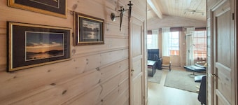 4 bedroom stunning home in Vøringsfoss