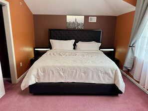 2 habitaciones, escritorio, tabla de planchar con plancha y wifi gratis 