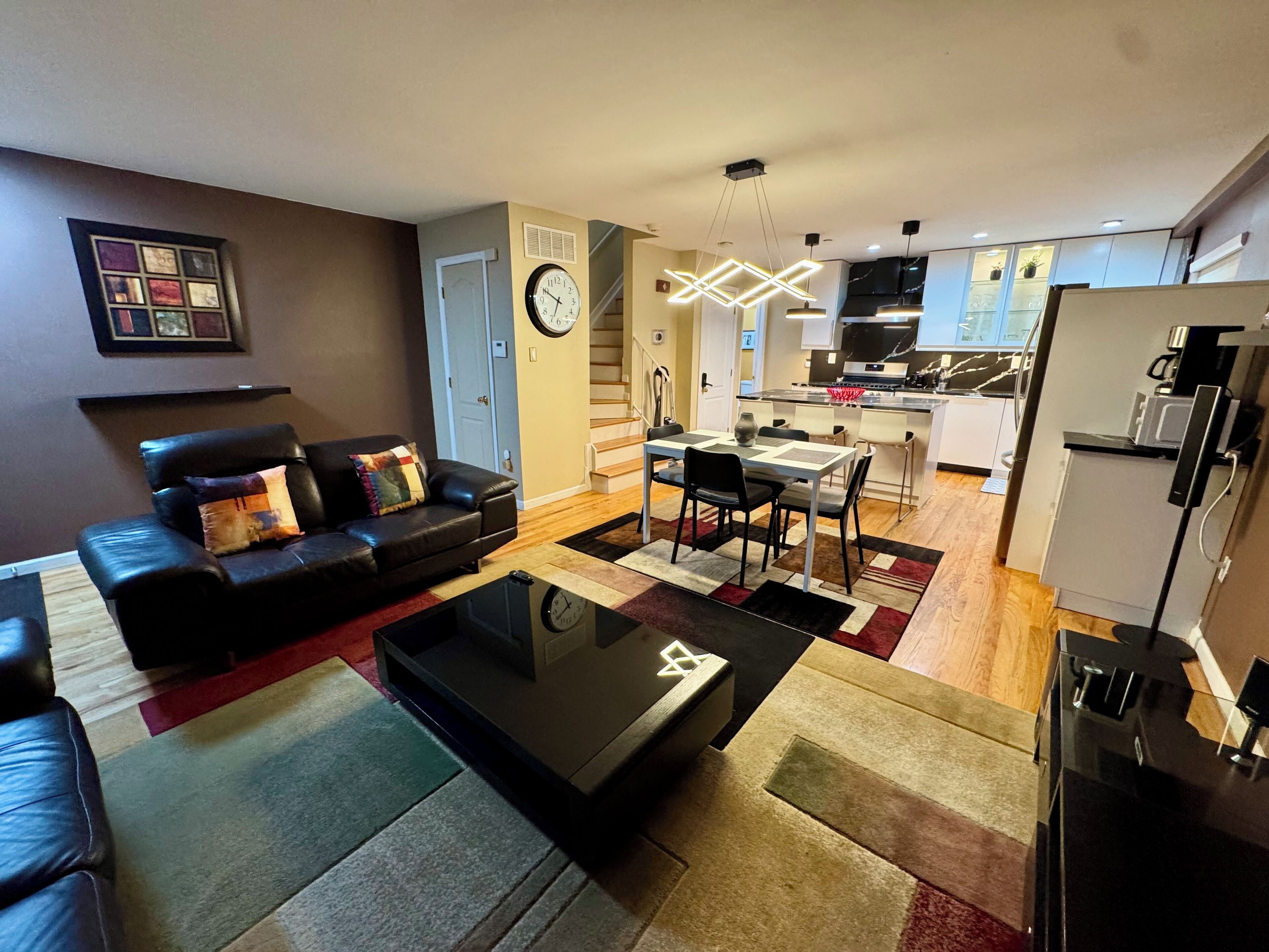 Smart TV, DVD player, stereo
