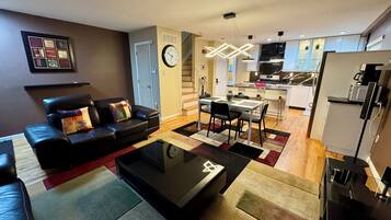 Smart TV, DVD player, stereo
