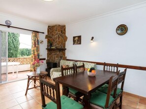 Maison, 3 chambres, terrasse | Restauration