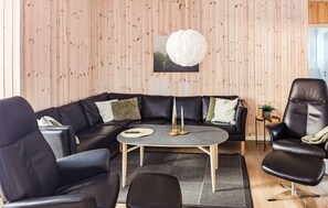 TV, table football - Awesome home in Grenaa with sauna (Grenaa)