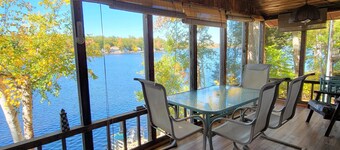 Charming 4-bedroom lakehouse with Dock, WiFi and AC in Lebanon