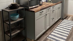 Coffee/tea maker, fridge, microwave, toaster